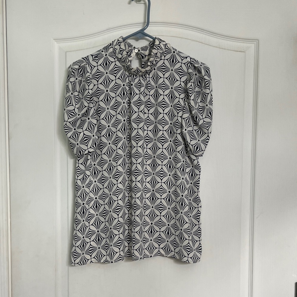 LOFT Navy & White Geometric Ruffle Neck Puff Sleeve Blouse - Picture 1 of 1